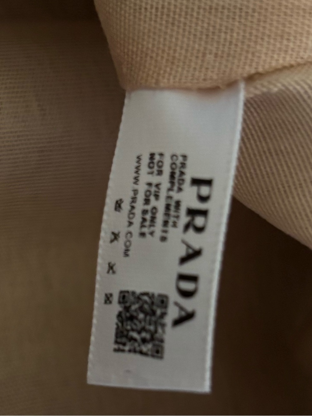Prada VIP Bag - Picture 3 of 3